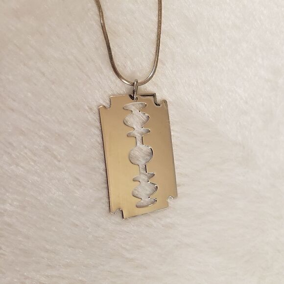 Razorblade Faux Silver Necklace - Picture 2 of 4